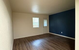 2 beds, 1 bath, 760 sqft, $850, Unit # 26