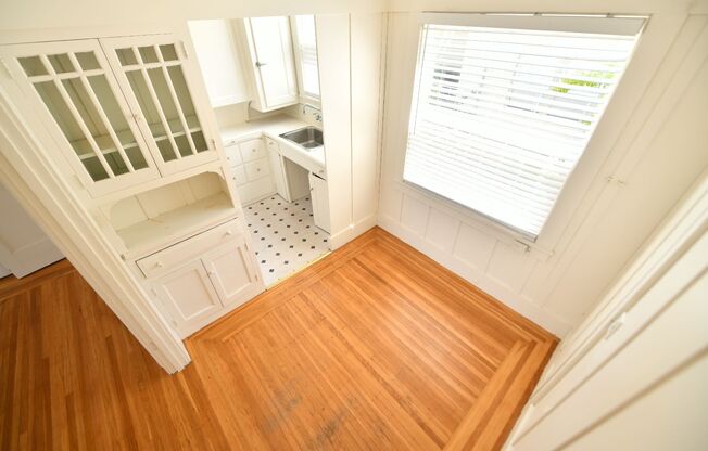 Studio, 1 bath, $1,895, Unit 06