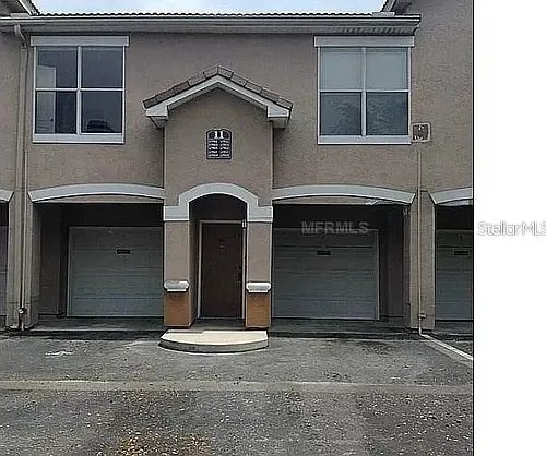17909 VILLA CRK DR