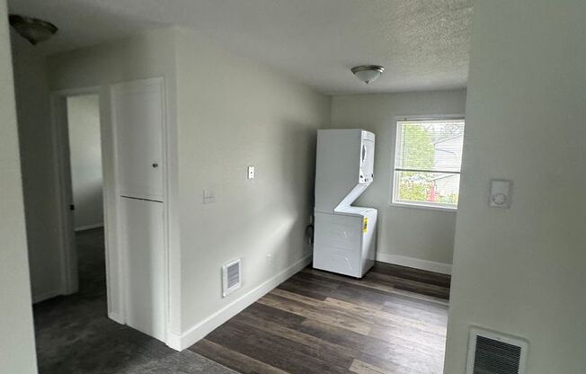 2 beds, 1 bath, 750 sqft, $1,350, Unit 22