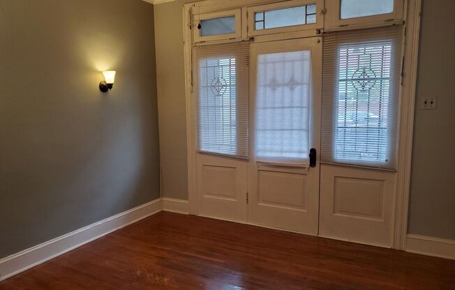 1 bed, 1 bath, $1,050, Unit Apt. 1