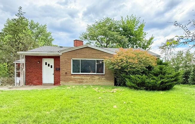 Spacious 3BD/1BA Single Family Home in Penn Hills