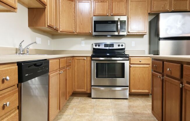 2 beds, 2 baths, 1,125 sqft, $1,195, Unit 1320-201