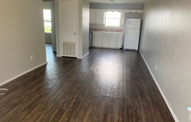 2 beds, 2 baths, 700 sqft, $785, Unit Unit 57
