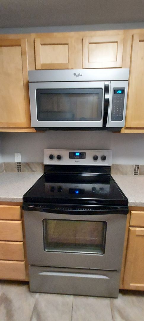 2 beds, 2 baths, 1,142 sqft, $1,360, Unit 31-202