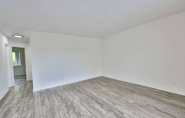2 Bedroom 2 Bathroom in Spring Valley!