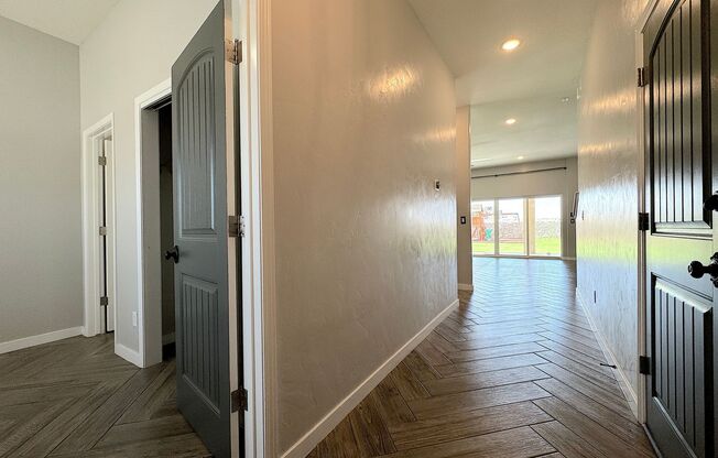 Spacious East El Paso 5 bed Refrig A/C!