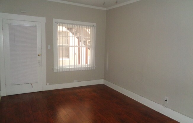 828 Chestnut Ave.