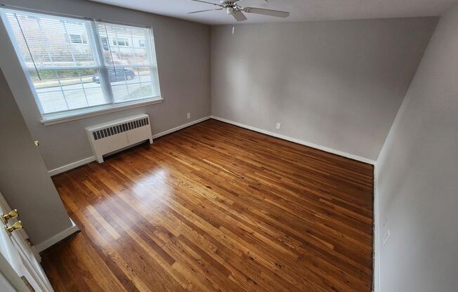 1 bed, 1 bath, 663 sqft, $1,855, Unit D-10