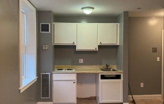 Studio, 1 bath, 190 sqft, $2,200, Unit 42