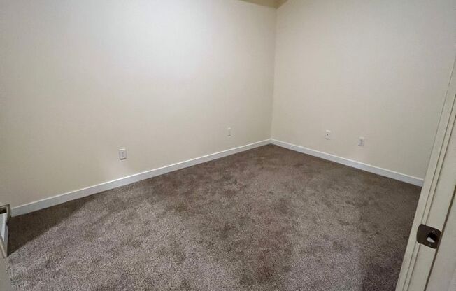1 bed, 1 bath, 864 sqft, $1,795, Unit 100