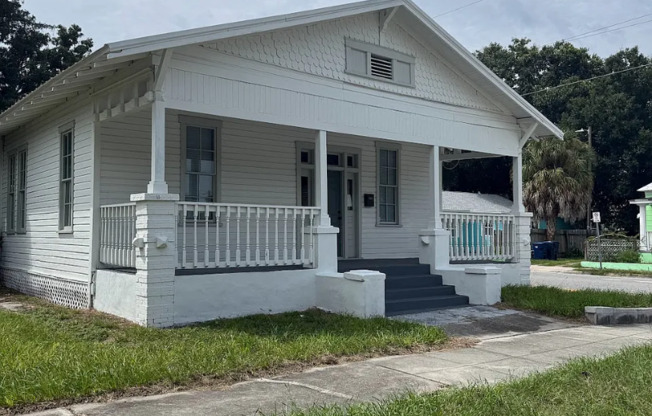 2708 N 19 ST