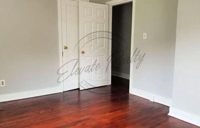 HOT LISTING in Edgehill Neighborhood! TWO Bedroom, one bath, Flex Space with a deck, on the FIRST floor!