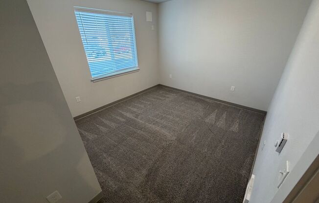 2 beds, 1 bath, 988 sqft, $1,545, Unit 101B