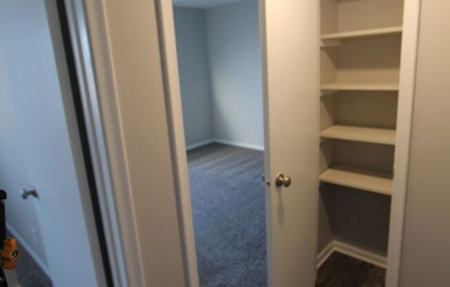 2 beds, 1 bath, 875 sqft, $1,075, Unit 10719-9