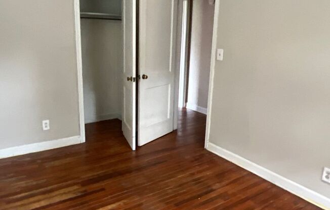 2 beds, 1 bath, $950