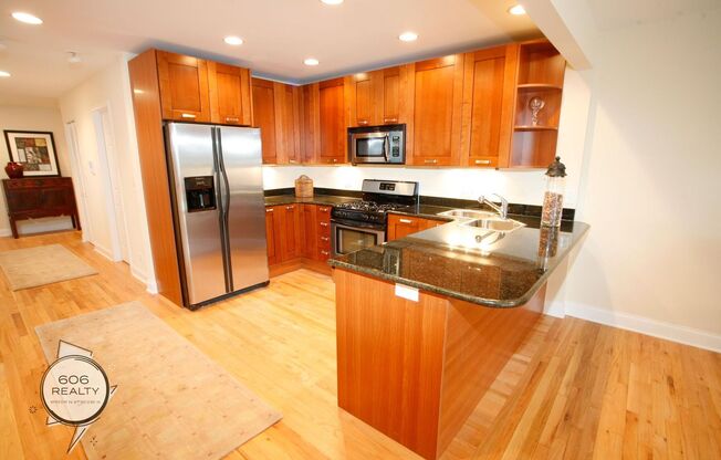 1 bed, 1 bath, $1,700, Unit 205