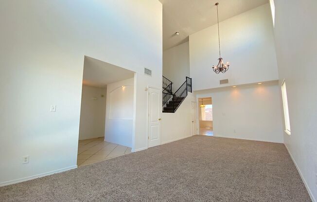 East El Paso 5Bed/3Bath Refrig A/C!