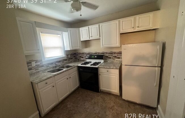 3746 W 39 ST