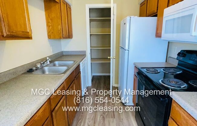 2 beds, 1 bath, $950, Unit 1560-A E 125th St