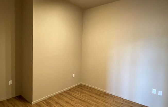 1 bed, 1 bath, 664 sqft, $1,225, Unit 404