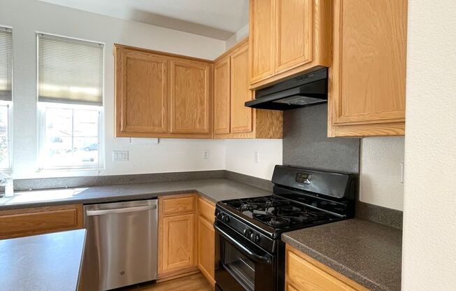 Recently Refreshed 3 bedroom, 2.5 bath Natomas Home