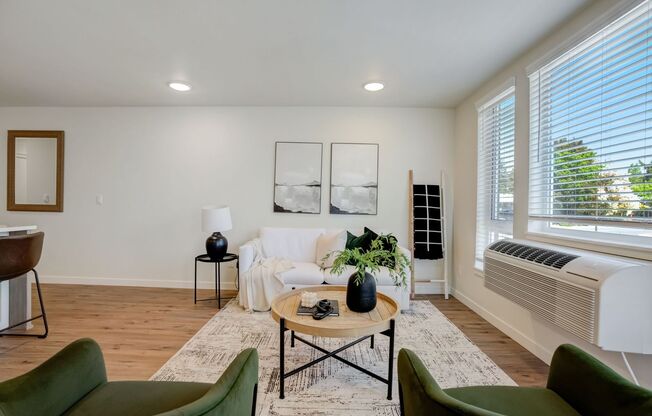 1 bed, 1 bath, 690 sqft, $1,799, Unit 104