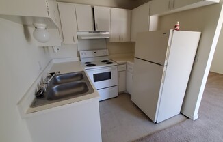 1 bed, 1 bath, 585 sqft, $595, Unit 19