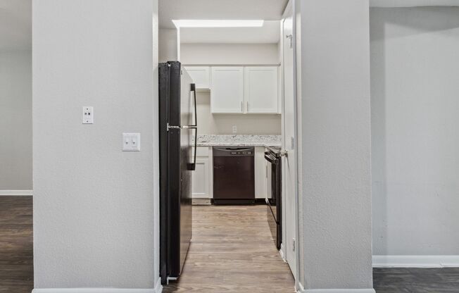 1 bed, 1 bath, 720 sqft, $925