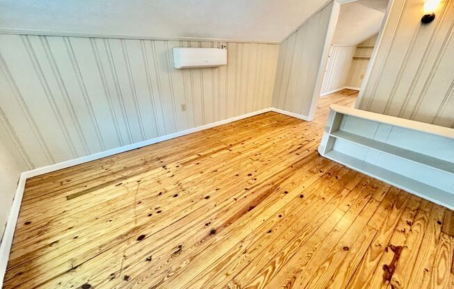 The "More Room to Roam" House: 4 Beds, 2 Baths, Plus a Bonus Space for All Your Dreams!