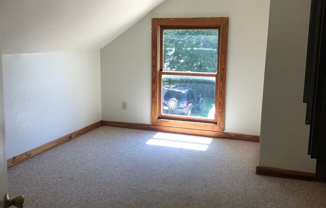 0204-206 E 16th Street