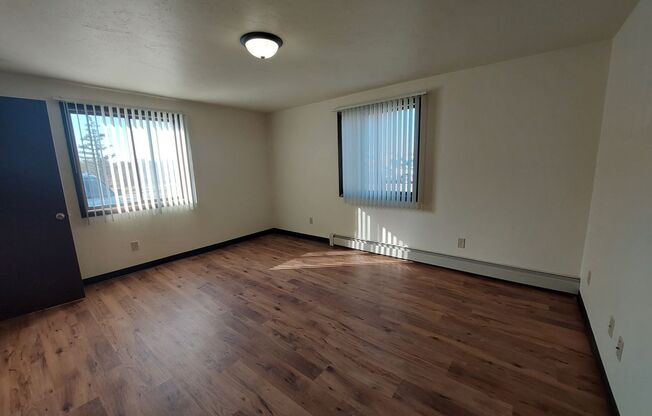 1 bed, 1 bath, 824 sqft, $929