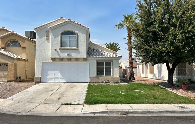 Gorgeous 4-bedroom home with a pool!