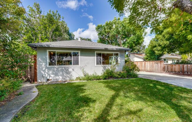 Updated 3 bedroom , 2 bath home in Mountain View