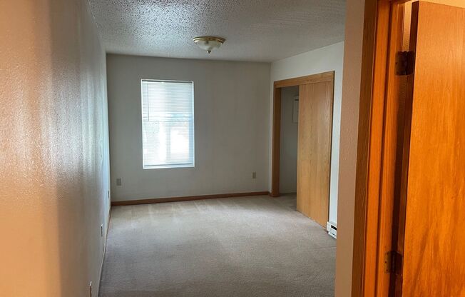 1 bed, 1 bath, 560 sqft, $625, Unit 4