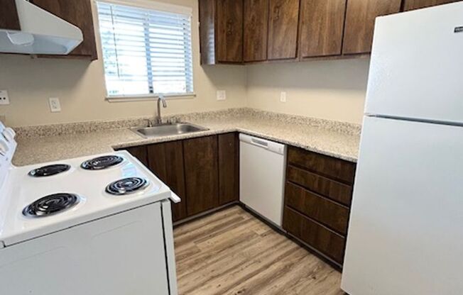 1 bed, 1 bath, 700 sqft, $1,575, Unit 40