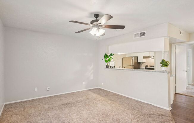 2 beds, 2 baths, 950 sqft, $1,550, Unit 227