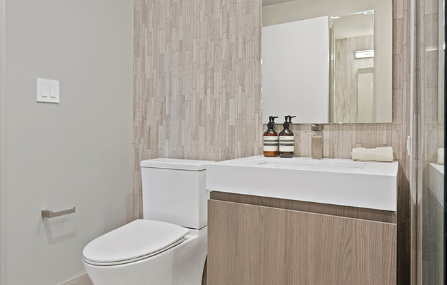 2 beds, 2 baths, $10,200, Unit 2002