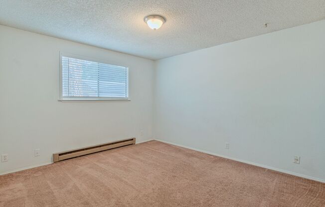 3 beds, 1 bath, $2,700