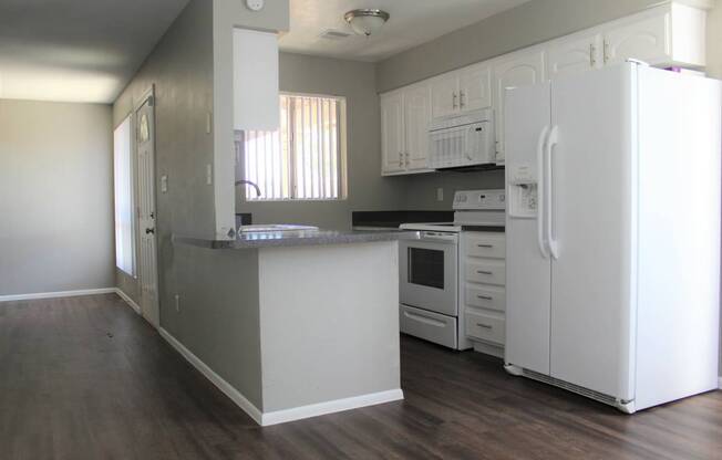 Renovated 2x2 Condo Located in N Phoenix!