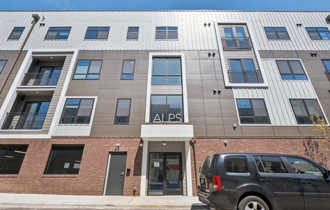 1 bed, 1 bath, 590 sqft, $1,540, Unit D210