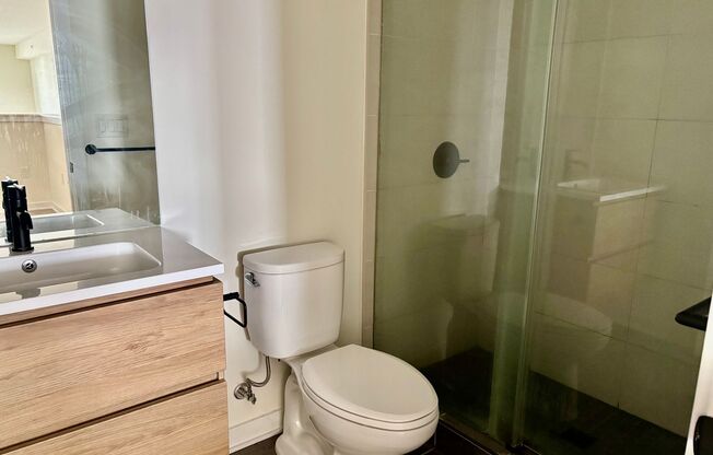 1 bed, 1.5 baths, 861 sqft, $1,850, Unit 505