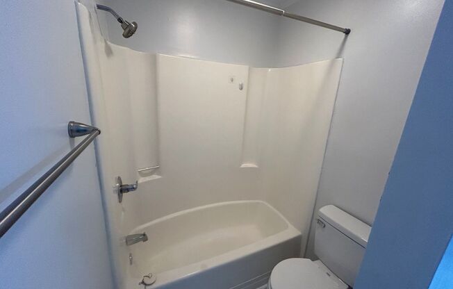 2 beds, 2 baths, $1,195, Unit 3609 D-47