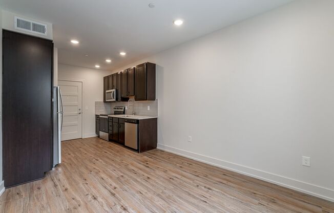 Studio, 1 bath, $1,315, Unit 1050 N 4th St. Apt. 307
