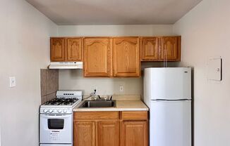 Studio, 1 bath, 495 sqft, $700, Unit Unit 34