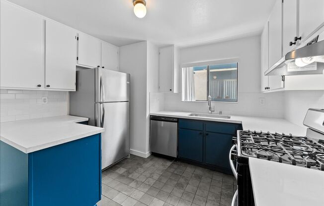 448 W WINDSOR RD
