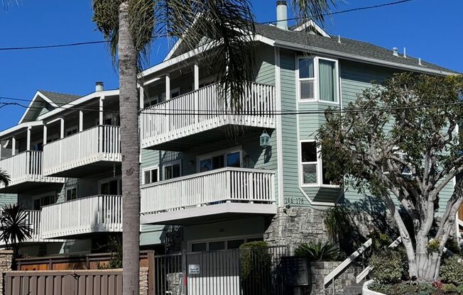 Furnished 2 bedroom in Carlsbad Village, Ocean View 1/2 block to the beach