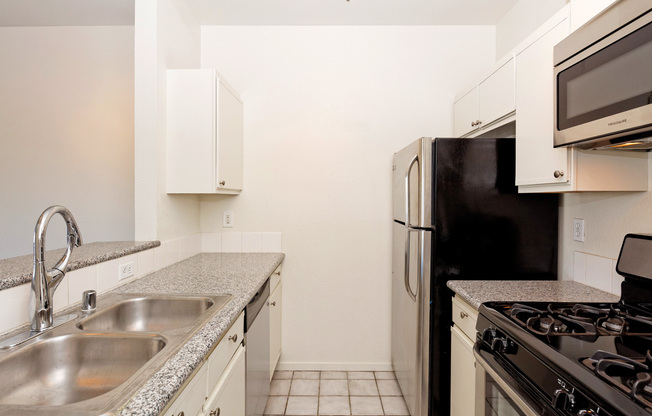 1 bed, 1 bath, 700 sqft, $2,395, Unit 404