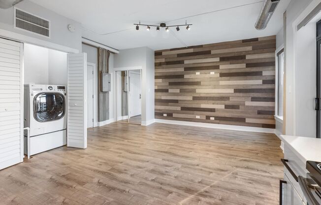 Studio, 1 bath, 280 sqft, $1,750, Unit 511