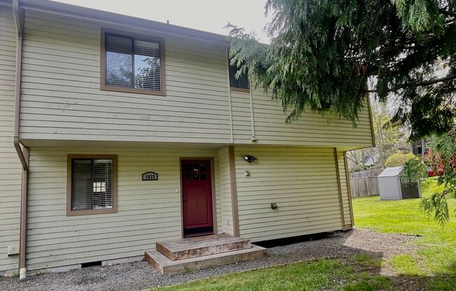 Bainbridge Island charmer ....delightfully Northwest 3 bedroom home now available